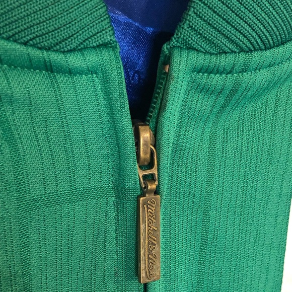 MITCHELL & NESS Dallas Mavericks HARDWOOD TRACK JACKET - Picture 4 of 10